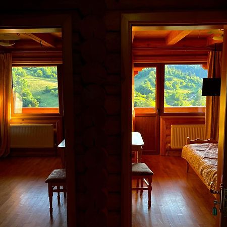Privatna Sadiba Chalet Oryavchyk Bagian luar foto